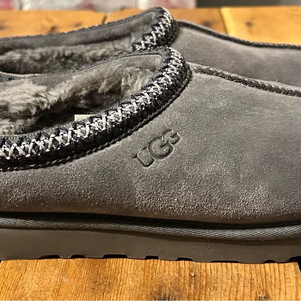 Men’s gray Ugg slippers